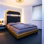 מלון Platin